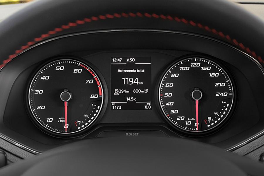 Панель приборов Seat Ibiza TGI 2017 года  (WW) (фото 17 из 18)